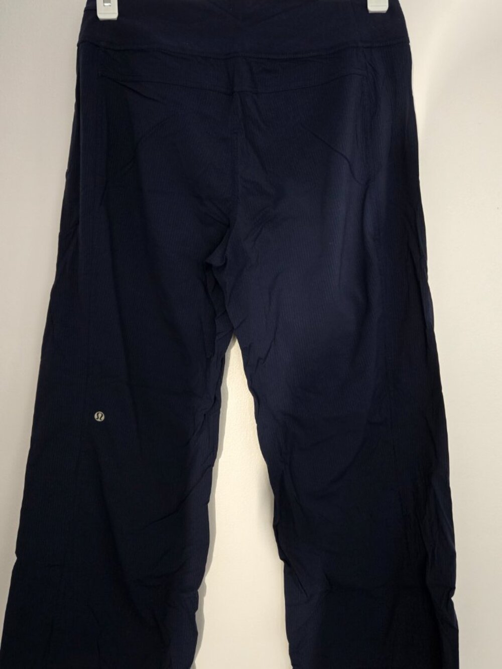 Lululemon Crossover V-Waistband Wide-Leg Crop Pants Dark Navy Pinstripe Sz 10 - Picture 9 of 16